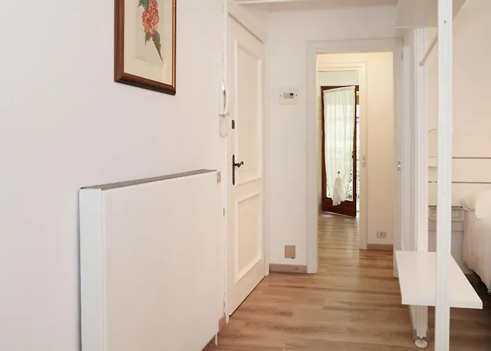 Apartament Hermitage-4 By Interhome Porto Valtravaglia